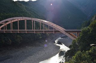 十津川村池穴大橋