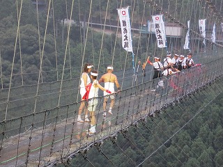 十津川村谷瀬のつり橋